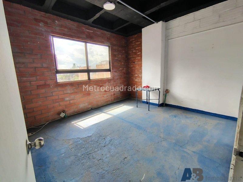 Bodega en Arriendo, Parque, Bello - Más