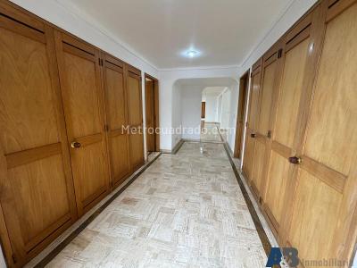 Apartamento en arriendo en El Poblado, Medellín · foto 5 de 20