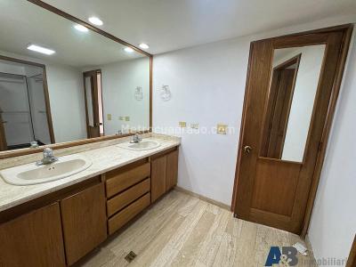 Apartamento en arriendo en El Poblado, Medellín · foto 17 de 20