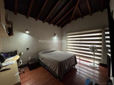 Casa de 4 alcobas en venta en La Doctora, Sabaneta, 470 m² · foto 2 de 20