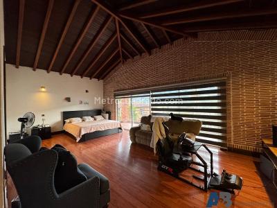 Casa de 4 alcobas en venta en La Doctora, Sabaneta, 470 m² · foto 5 de 20