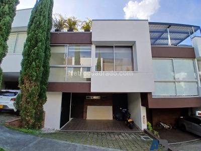Casa en Arriendo, Loma Del Chocho, Envigado