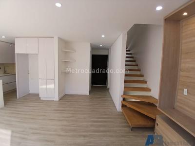 Casa de 3 alcobas en arriendo en Loma Del Chocho, Envigado, 270 m² · foto 5 de 20