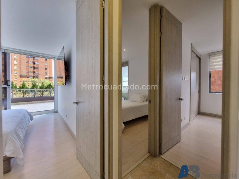 Apartamento de 3 Alcobas con Balcón en Castropol, El Poblado - 5