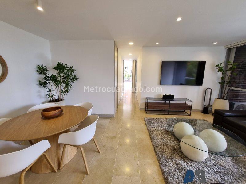 Apartamento de 3 Alcobas con Balcón en Castropol, El Poblado - 9