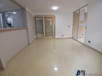 Apartamento de 2 alcobas en arriendo en El Poblado, Medellín, 75 m² · foto 2 de 17