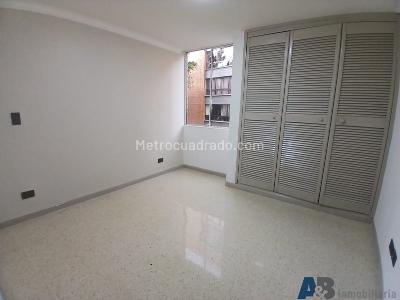 Apartamento de 2 alcobas en arriendo en El Poblado, Medellín, 75 m² · foto 14 de 17