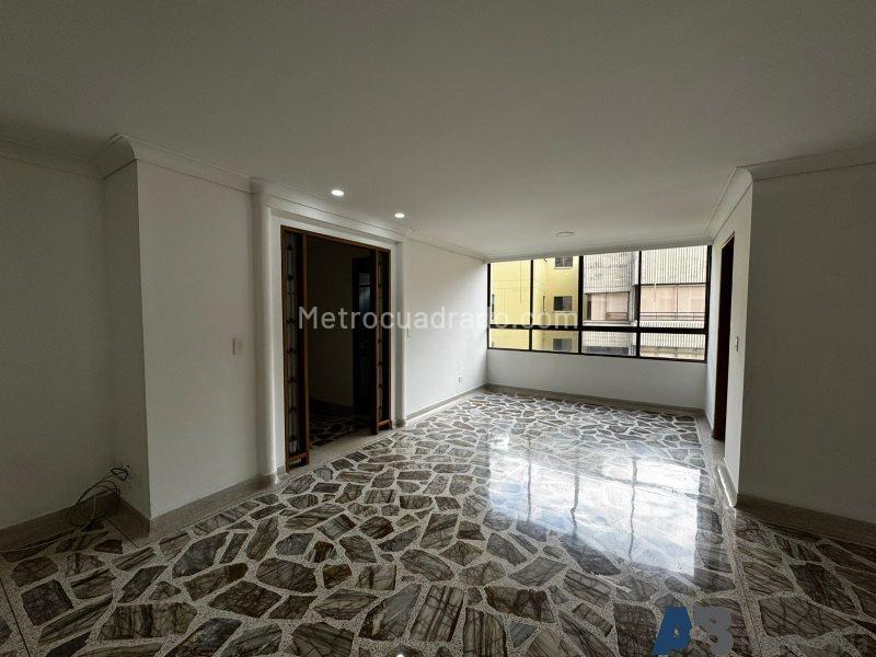 4BR Apartment in El Poblado with Service Room - 9