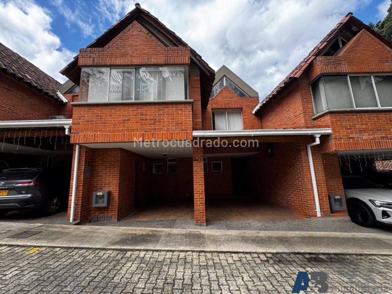 Casa Dúplex de 4 Alcobas en Arriendo en El Campestre