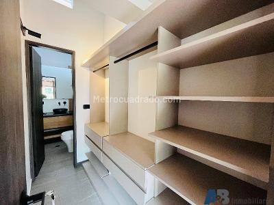 Casa de 3 alcobas en arriendo en El Escobero, Envigado, 310 m² · foto 20 de 20