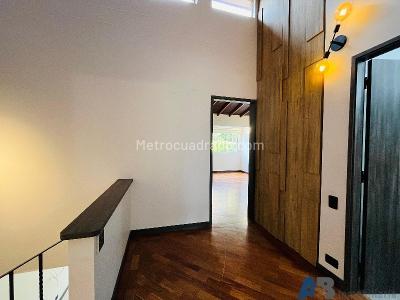 Casa de 3 alcobas en arriendo en El Escobero, Envigado, 310 m² · foto 10 de 20