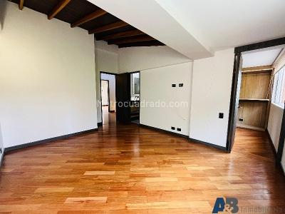 Casa de 3 alcobas en arriendo en El Escobero, Envigado, 310 m² · foto 11 de 20