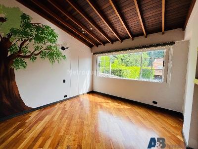 Casa de 3 alcobas en arriendo en El Escobero, Envigado, 310 m² · foto 16 de 20