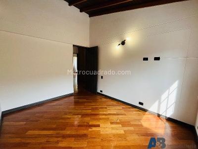 Casa de 3 alcobas en arriendo en El Escobero, Envigado, 310 m² · foto 18 de 20
