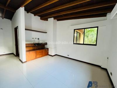 Casa de 4 alcobas en venta en El Salado, Envigado, 400 m² · foto 3 de 20