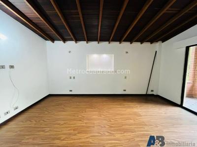 Casa de 4 alcobas en venta en El Salado, Envigado, 400 m² · foto 9 de 20