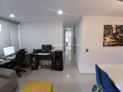 Apartamento de 3 alcobas en venta en San German, Medellín, 119 m² · foto 6 de 19