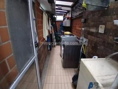 Apartamento de 3 alcobas en venta en San German, Medellín, 119 m² · foto 14 de 19