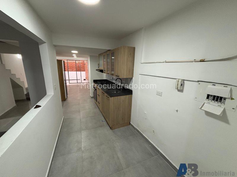 3BR House in Guayabal with Spacious Layout - 8