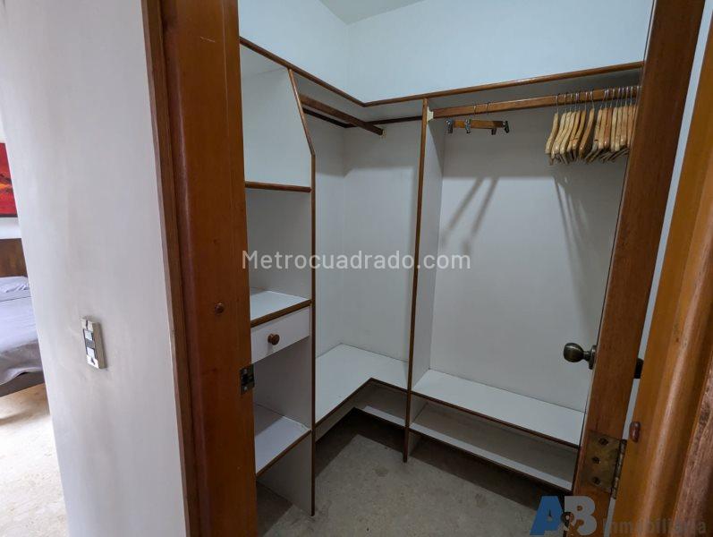 Spacious 4BR Apartment in Castropol, El Poblado - 4
