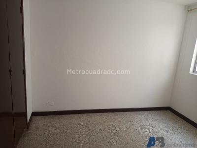 Apartamento de 5 alcobas en arriendo en Santa Monica, Medellín, 440 m² · foto 10 de 20