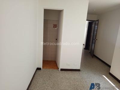 Apartamento de 5 alcobas en arriendo en Santa Monica, Medellín, 440 m² · foto 11 de 20
