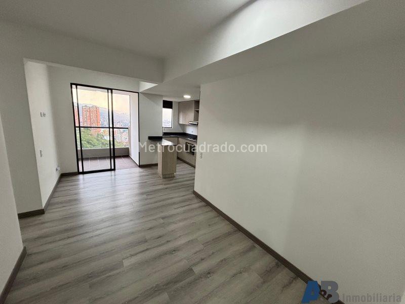 3BR Apartment in Las Palmas with Balcony & Visitor Parking - 2