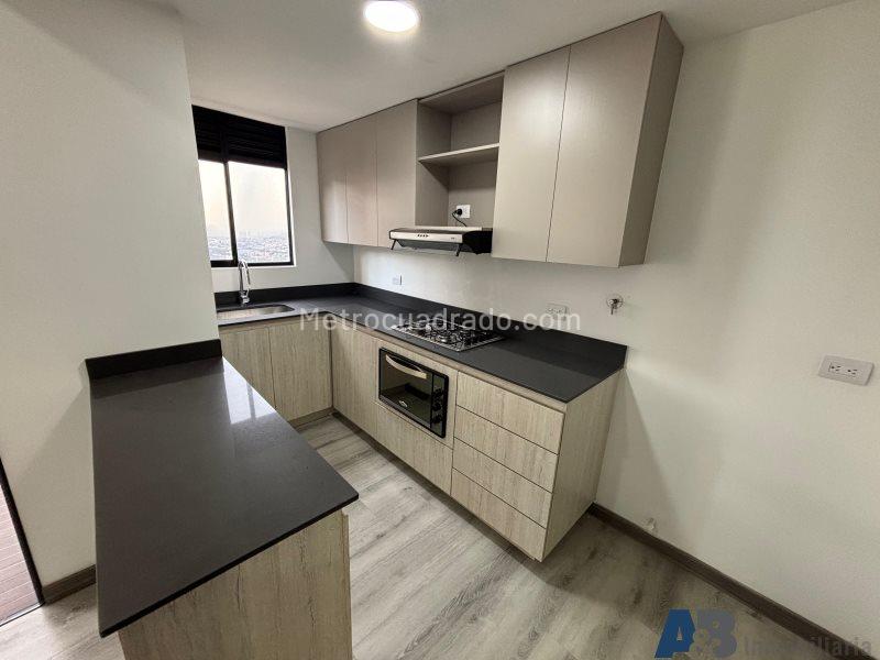 3BR Apartment in Las Palmas with Balcony & Visitor Parking - 6