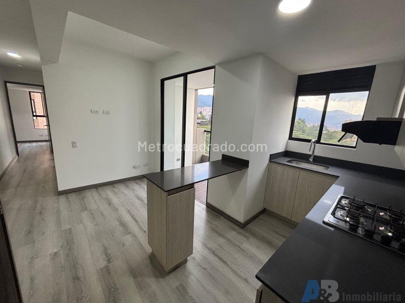 3BR Apartment in Las Palmas with Balcony & Visitor Parking - 8