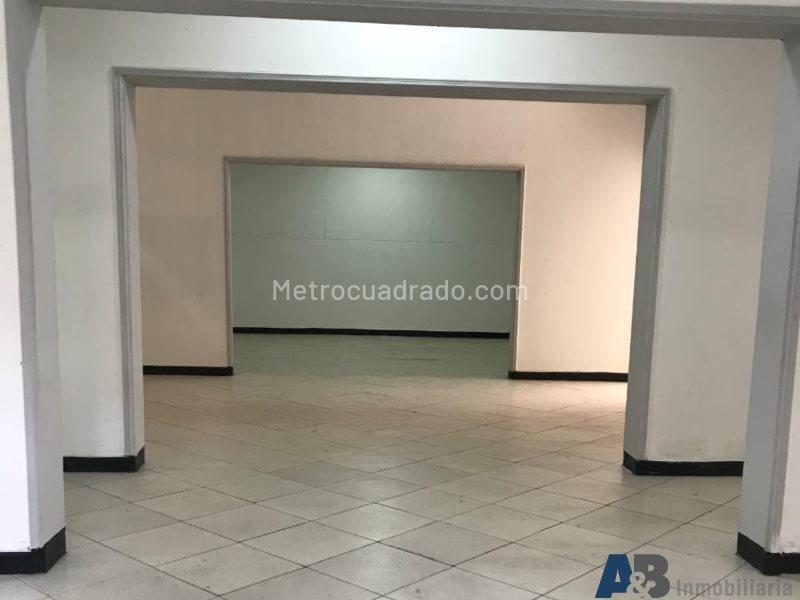 Commercial 3BR House in Boston - 3