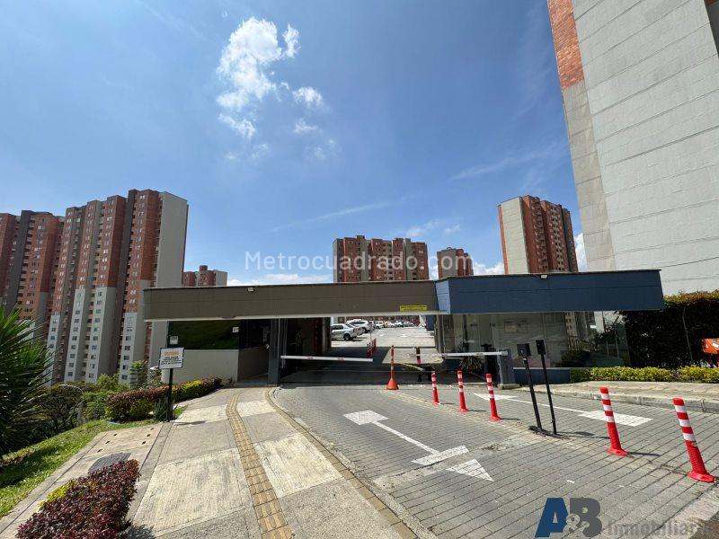 Apartamento Moderno de 3 Alcobas en Robledo Pajarito