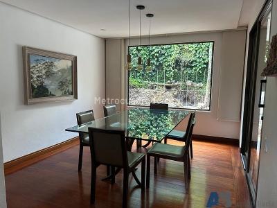 Casa de 4 alcobas en venta en El Poblado, Medellín, 406 m² · foto 3 de 20