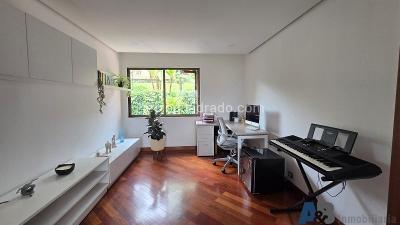 Casa de 4 alcobas en venta en El Poblado, Medellín, 406 m² · foto 4 de 20