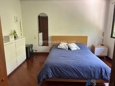 Casa de 4 alcobas en venta en El Poblado, Medellín, 406 m² · foto 13 de 20