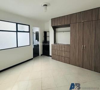 Apartamento de 3 alcobas en venta en Laureles, Medellín, 117 m² · foto 2 de 20
