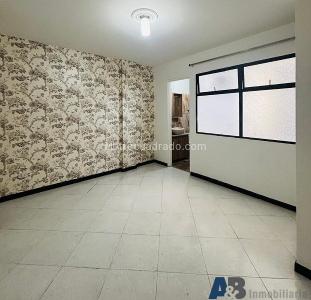 Apartamento de 3 alcobas en venta en Laureles, Medellín, 117 m² · foto 3 de 20