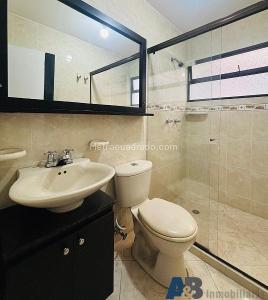 Apartamento de 3 alcobas en venta en Laureles, Medellín, 117 m² · foto 12 de 20