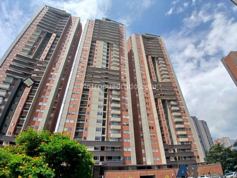 3BR Apartment for Rent in Sabaneta (Loma de San José)