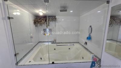 Apartamento de 3 alcobas en venta en Laureles, Medellín, 124 m² · foto 10 de 20