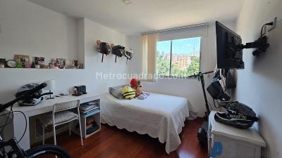 Apartamento de 3 alcobas en venta en Laureles, Medellín, 124 m² · foto 11 de 20