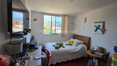 Apartamento de 3 alcobas en venta en Laureles, Medellín, 124 m² · foto 13 de 20
