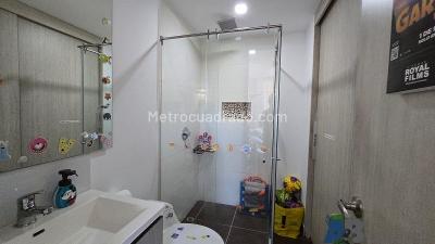 Apartamento de 3 alcobas en venta en Laureles, Medellín, 124 m² · foto 15 de 20