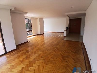 Apartamento de 3 alcobas en venta en El Poblado, Medellín, 200 m² · foto 3 de 20