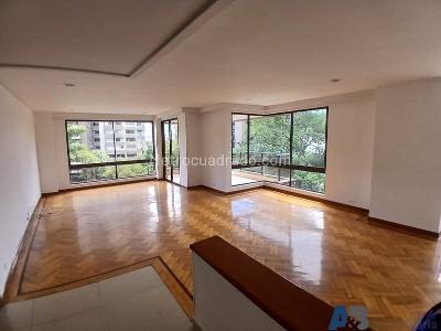 Apartamento de 3 alcobas en venta en El Poblado, Medellín, 200 m² · foto 4 de 20