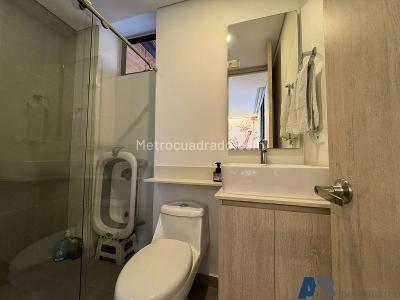 Apartamento de 2 alcobas en venta en Loma De Las Brujas, Envigado, 116 m² · foto 17 de 18