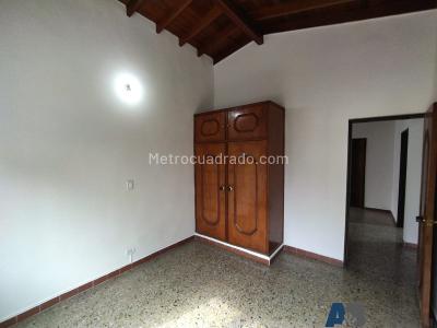 Casa de 3 alcobas en venta en Buenos Aires, Medellín, 220 m² · foto 6 de 20