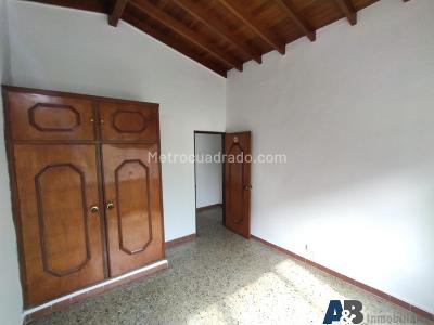 Casa de 3 alcobas en venta en Buenos Aires, Medellín, 220 m² · foto 7 de 20