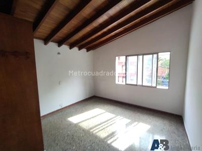 Casa de 3 alcobas en venta en Buenos Aires, Medellín, 220 m² · foto 8 de 20