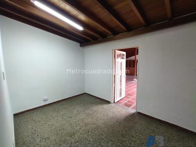 Casa de 3 alcobas en venta en Buenos Aires, Medellín, 220 m² · foto 16 de 20