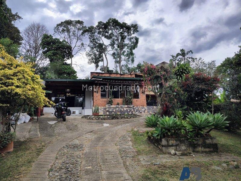 Casa – La Estrella - Vista 3